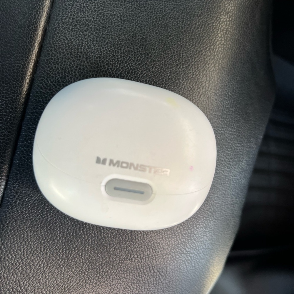 Monster n-lite 206 White Wireless Earbuds Case